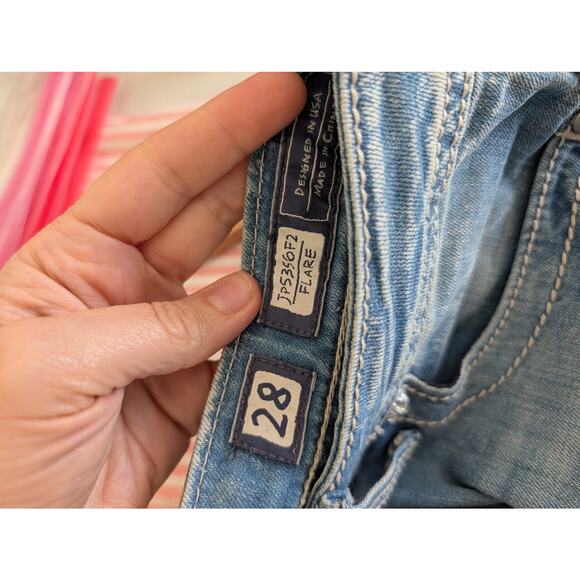 Miss Me Y2K Flared Leg Jeans "Peace Sign" Embroidered Pockets Size 28 Studded - Picture 4 of 12